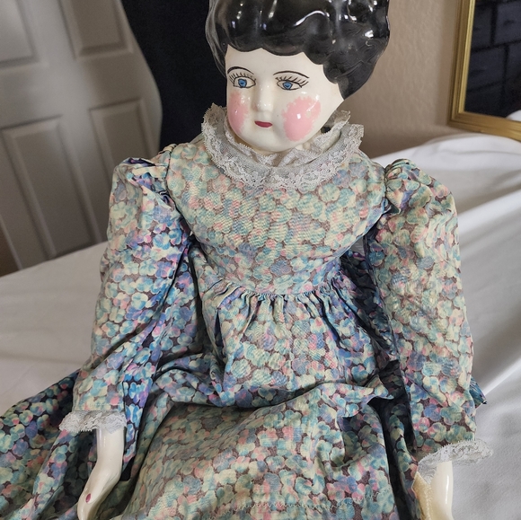Antique Doll - Picture 1 of 12